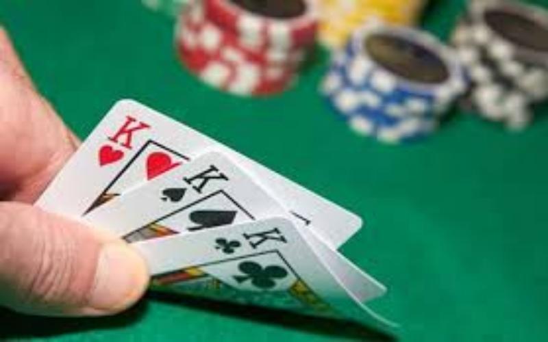 掌握三公棋牌技巧:智慧与策略的结合,玩转刺激的牌局! 3 三公的技巧策略